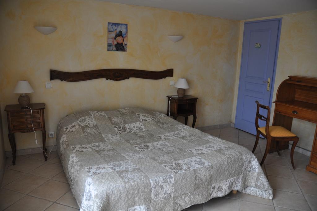 Le Petit Labouret Hotel Revest-du-Bion Exterior photo
